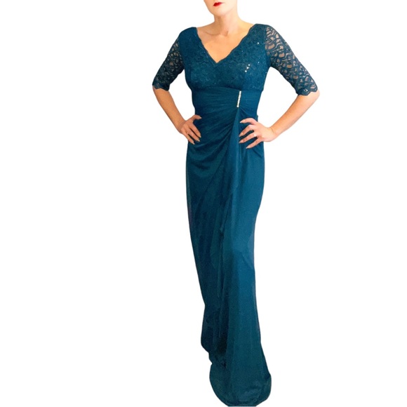 Beautiful Emerald Green Formal Gown With Rhinestone Accent and Lace Top 6 - Picture 2 of 14